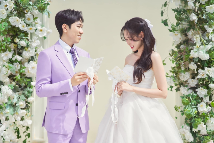 Loạt ảnh cưới tím rịm của Anh Đức - Quỳnh Anh- Ảnh 10. Loạt ảnh cưới tím rịm của Anh Đức - Quỳnh Anh- Ảnh 10.