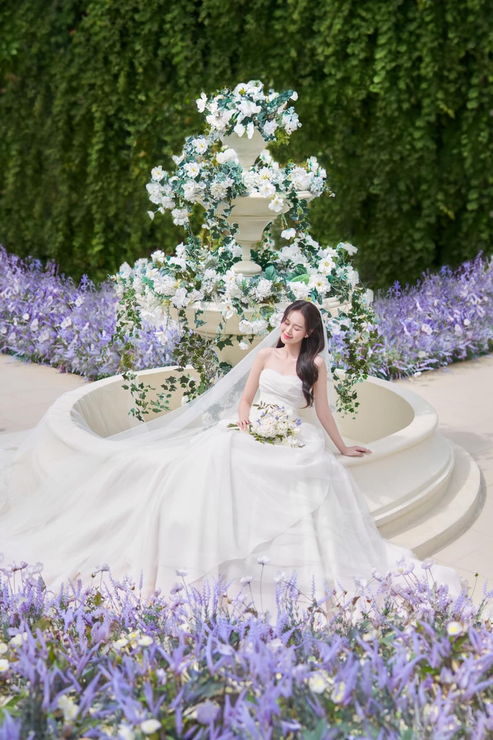 Loạt ảnh cưới tím rịm của Anh Đức - Quỳnh Anh- Ảnh 4. Loạt ảnh cưới tím rịm của Anh Đức - Quỳnh Anh- Ảnh 4.