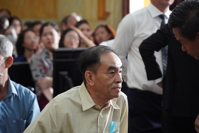 Sai phạm bán “đất vàng”, cựu chủ tịch Resco lãnh án tù- Ảnh 2. Sai phạm bán “đất vàng”, cựu chủ tịch Resco lãnh án tù- Ảnh 2.