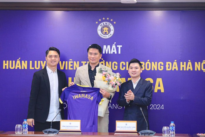 Từ chuyện của CLB Nam Định và Hà Nội: Đi tìm bản sắc bóng đá Việt Nam- Ảnh 4. Từ chuyện của CLB Nam Định và Hà Nội: Đi tìm bản sắc bóng đá Việt Nam- Ảnh 4.