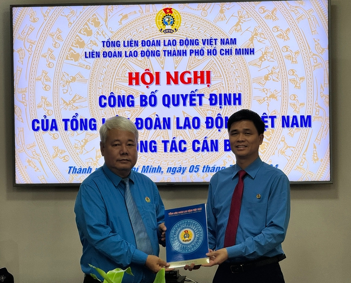 Ông Võ Khắc Thái được bầu vào Ủy viên Ban chấp hành Tổng LĐLĐ Việt Nam- Ảnh 1. Ông Võ Khắc Thái được bầu vào Ủy viên Ban chấp hành Tổng LĐLĐ Việt Nam- Ảnh 1.