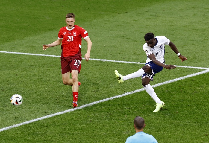 Euro 2024: Thủ môn Pickford tỏa sáng, Anh thắng Thụy Sĩ trên chấm 11 m- Ảnh 3. Euro 2024: Thủ môn Pickford tỏa sáng, Anh thắng Thụy Sĩ trên chấm 11 m- Ảnh 3.