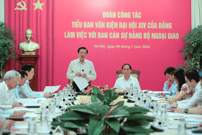Đoàn Tiểu ban Văn kiện Đại hội XIV làm việc tại Bộ Ngoại giao- Ảnh 1. Đoàn Tiểu ban Văn kiện Đại hội XIV làm việc tại Bộ Ngoại giao- Ảnh 1.