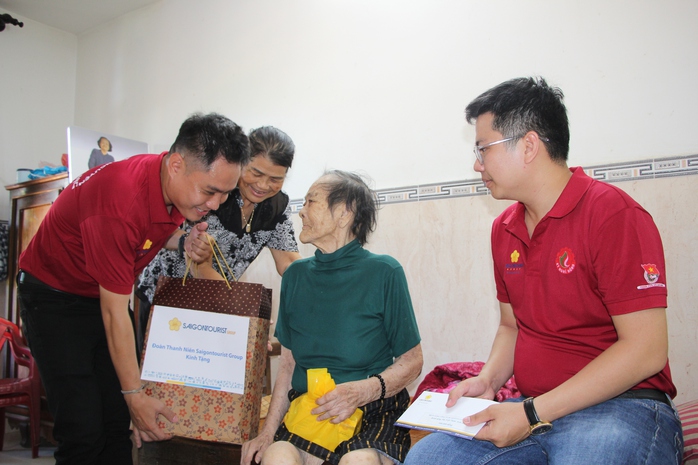 Lãnh đạo tỉnh Quảng Nam dự khánh thành 2 công trình “Đường cờ Tổ quốc” - Ảnh 14. Lãnh đạo tỉnh Quảng Nam dự khánh thành 2 công trình “Đường cờ Tổ quốc” - Ảnh 14.