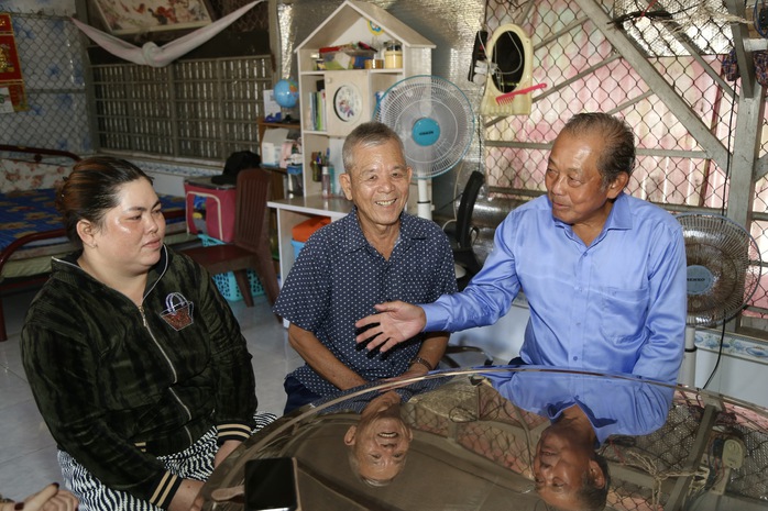 Chương trình “Cùng ngư dân thắp sáng đèn trên biển” đến tỉnh Kiên Giang- Ảnh 1. Chương trình “Cùng ngư dân thắp sáng đèn trên biển” đến tỉnh Kiên Giang- Ảnh 1.