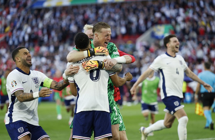 Euro 2024: Bukayo Saka trút bỏ nỗi ám ảnh sau 3 năm- Ảnh 7. Euro 2024: Bukayo Saka trút bỏ nỗi ám ảnh sau 3 năm- Ảnh 7.