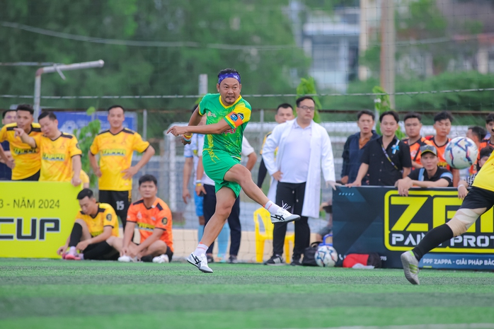 Loạt cựu tuyển thủ futsal tranh tài tại giải bóng đá ngành xe miền Nam- Ảnh 3. Loạt cựu tuyển thủ futsal tranh tài tại giải bóng đá ngành xe miền Nam- Ảnh 3.