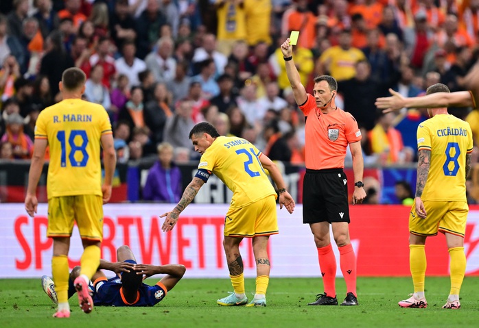 Euro 2024: Trọng tài trận Anh - Hà Lan từng dính án "treo còi", Bellingham có lý do lo lắng- Ảnh 1. Euro 2024: Trọng tài trận Anh - Hà Lan từng dính án "treo còi", Bellingham có lý do lo lắng- Ảnh 1.