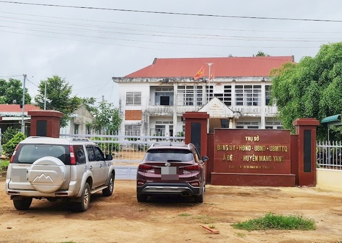 Bắt giam chỉ huy trưởng quân sự xã vụ "mở tiệc ma túy tại phòng làm việc"- Ảnh 1. Bắt giam chỉ huy trưởng quân sự xã vụ "mở tiệc ma túy tại phòng làm việc"- Ảnh 1.