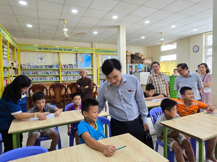 Giúp trẻ có hoàn cảnh đặc biệt làm giấy tờ tùy thân- Ảnh 1. Giúp trẻ có hoàn cảnh đặc biệt làm giấy tờ tùy thân- Ảnh 1.