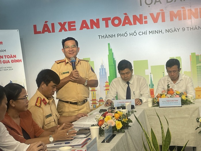 6 lỗi vi phạm phổ biến của người tham gia giao thông ở TP HCM- Ảnh 2. 6 lỗi vi phạm phổ biến của người tham gia giao thông ở TP HCM- Ảnh 2.