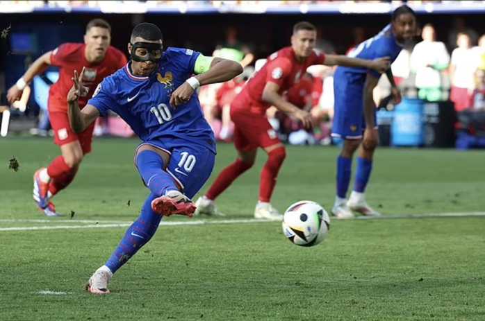 Euro 2024: HLV Deschamps "Ai không thích tuyển Pháp mời xem trận khác"- Ảnh 2. Euro 2024: HLV Deschamps "Ai không thích tuyển Pháp mời xem trận khác"- Ảnh 2.