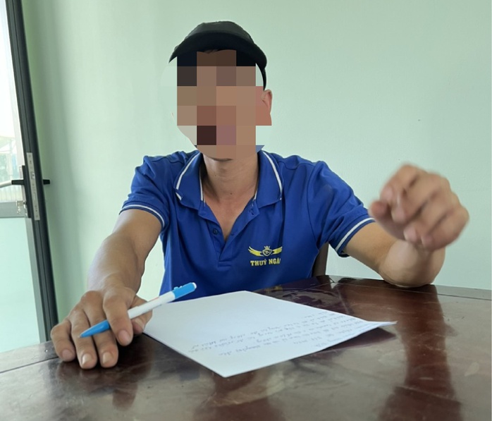 Làm rõ vụ phụ xe khách sàm sỡ cô gái lúc 4 giờ sáng- Ảnh 3. Làm rõ vụ phụ xe khách sàm sỡ cô gái lúc 4 giờ sáng- Ảnh 3.