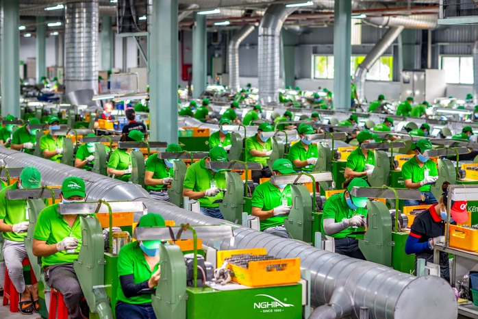 Doanh nghiệp có phải trả lương cho người có trình độ thêm 7%?- Ảnh 1. Doanh nghiệp có phải trả lương cho người có trình độ thêm 7%?- Ảnh 1.