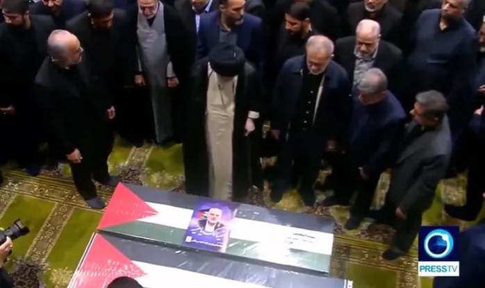 Quan tài của ông Haniyeh và các vệ sĩ của ông được phủ cờ Palestine. Ảnh: X/@PRESS TV Quan tài của ông Haniyeh và các vệ sĩ của ông được phủ cờ Palestine. Ảnh: X/@PRESS TV