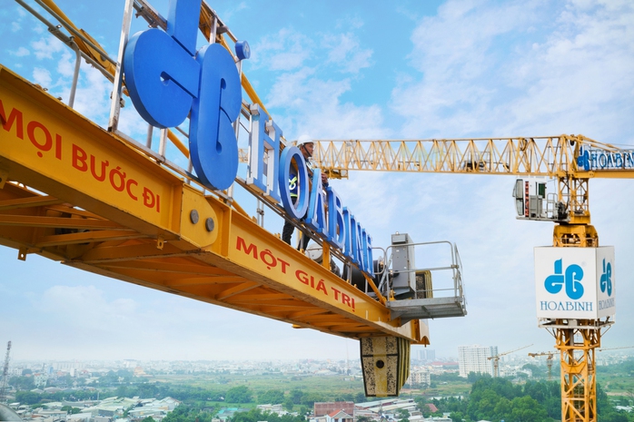 Tập đoàn Xây dựng Hòa Bình "phản pháo" HoSE về quyết định hủy niêm yết bắt buộc cổ phiếu HBC- Ảnh 1. Tập đoàn Xây dựng Hòa Bình "phản pháo" HoSE về quyết định hủy niêm yết bắt buộc cổ phiếu HBC- Ảnh 1.