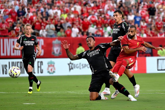 Giao hữu Liverpool - Arsenal: Bùng nổ ba bàn, tấn công mãn nhãn- Ảnh 2. Giao hữu Liverpool - Arsenal: Bùng nổ ba bàn, tấn công mãn nhãn- Ảnh 2.