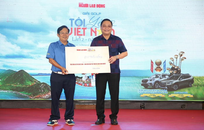 Hơn 200 triệu đồng quyên góp hỗ trợ học sinh nghèo từ Giải Golf "Tôi Yêu Việt Nam" 2024- Ảnh 5. Hơn 200 triệu đồng quyên góp hỗ trợ học sinh nghèo từ Giải Golf "Tôi Yêu Việt Nam" 2024- Ảnh 5.
