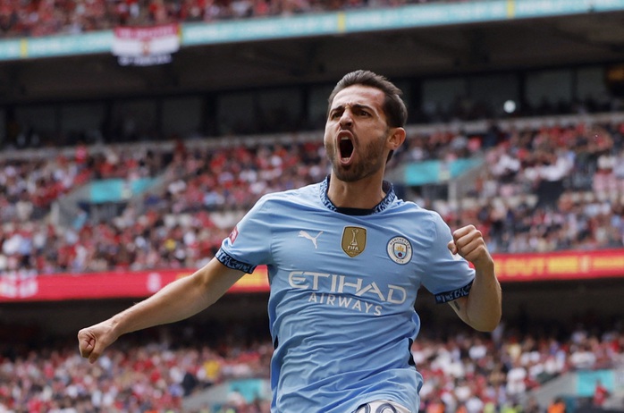 Lội ngược dòng thắng Man United, Man City giành Siêu Cúp Anh 2024- Ảnh 10. Lội ngược dòng thắng Man United, Man City giành Siêu Cúp Anh 2024- Ảnh 10.