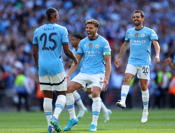 Lội ngược dòng thắng Man United, Man City giành Siêu Cúp Anh 2024- Ảnh 12. Lội ngược dòng thắng Man United, Man City giành Siêu Cúp Anh 2024- Ảnh 12.