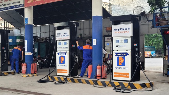 Bộ Công Thương khẳng định nguồn cung xăng dầu trong thời gian tới sẽ được bảo đảm Bộ Công Thương khẳng định nguồn cung xăng dầu trong thời gian tới sẽ được bảo đảm