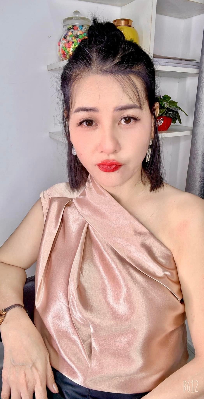 Cát Phượng gây bàn tán sau khi xin lỗi Nam Thư- Ảnh 1. Cát Phượng gây bàn tán sau khi xin lỗi Nam Thư- Ảnh 1.
