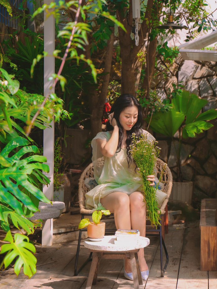 Cát Phượng gây bàn tán sau khi xin lỗi Nam Thư- Ảnh 5. Cát Phượng gây bàn tán sau khi xin lỗi Nam Thư- Ảnh 5.