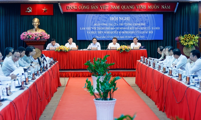 Bí thư Thành ủy TP HCM nêu nguyên nhân phân cấp, ủy quyền chưa tối đa- Ảnh 2. Bí thư Thành ủy TP HCM nêu nguyên nhân phân cấp, ủy quyền chưa tối đa- Ảnh 2.