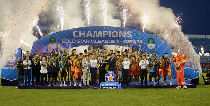 Vừa thăng hạng V-League, CLB SHB Đà Nẵng có thêm nhà tài trợ- Ảnh 2. Vừa thăng hạng V-League, CLB SHB Đà Nẵng có thêm nhà tài trợ- Ảnh 2.