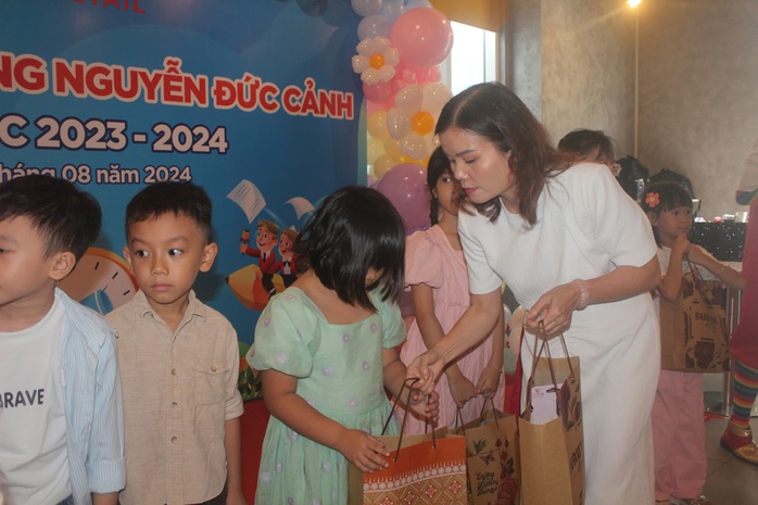 Chăm lo cho đoàn viên - lao động khó khăn - Ảnh 2. Chăm lo cho đoàn viên - lao động khó khăn - Ảnh 2.