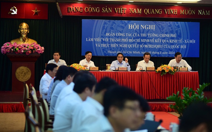 Làm việc với Thủ tướng, TP HCM kiến nghị 6 vấn đề quan trọng- Ảnh 2. Làm việc với Thủ tướng, TP HCM kiến nghị 6 vấn đề quan trọng- Ảnh 2.
