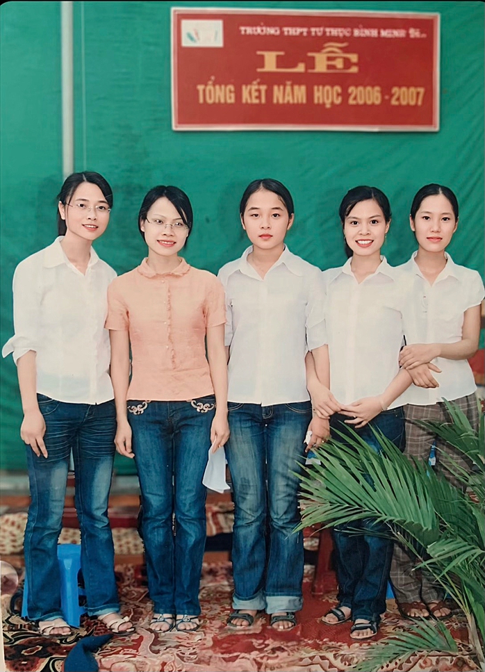 Cuộc thi viết "Người thầy kính yêu": Thắm thiết tình cô trò không khoảng cách- Ảnh 1. Cuộc thi viết "Người thầy kính yêu": Thắm thiết tình cô trò không khoảng cách- Ảnh 1.