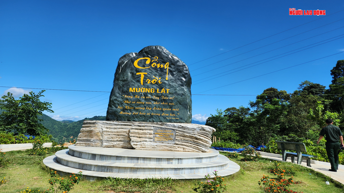 Biểu tượng cổng trời ở huyện biên giới Thanh Hóa sạt lở- Ảnh 1. Biểu tượng cổng trời ở huyện biên giới Thanh Hóa sạt lở- Ảnh 1.