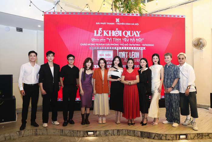 Khởi quay series phim "Vì tình yêu Hà Nội"- Ảnh 4. Khởi quay series phim "Vì tình yêu Hà Nội"- Ảnh 4.