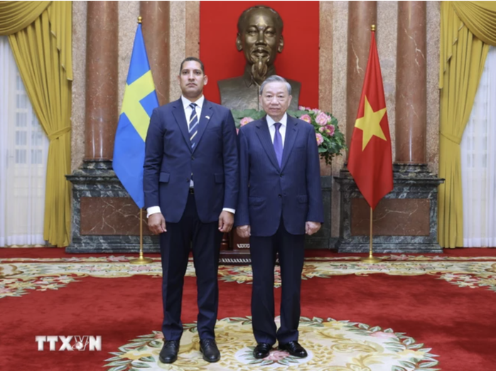 Những hình ảnh Tổng Bí thư, Chủ tịch nước Tô Lâm tiếp Đại sứ các nước trình Quốc thư- Ảnh 11. Những hình ảnh Tổng Bí thư, Chủ tịch nước Tô Lâm tiếp Đại sứ các nước trình Quốc thư- Ảnh 11.
