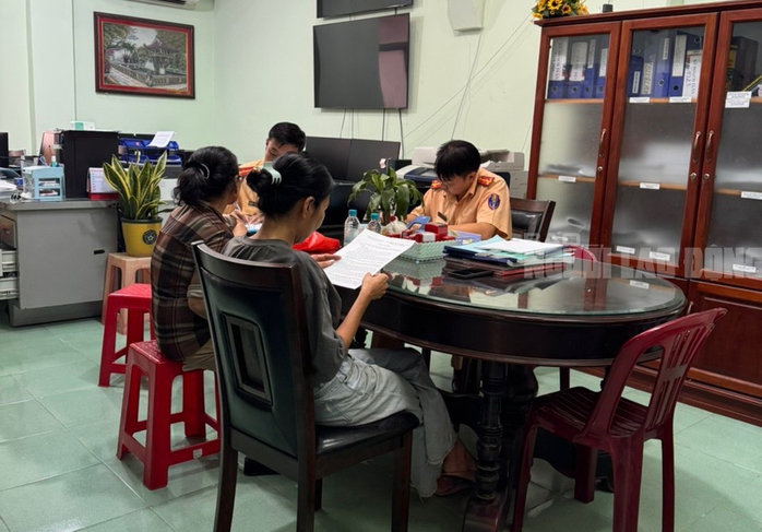 Danh tính người phụ nữ chạy ô tô ngược chiều trên Quốc lộ 13- Ảnh 1. Danh tính người phụ nữ chạy ô tô ngược chiều trên Quốc lộ 13- Ảnh 1.