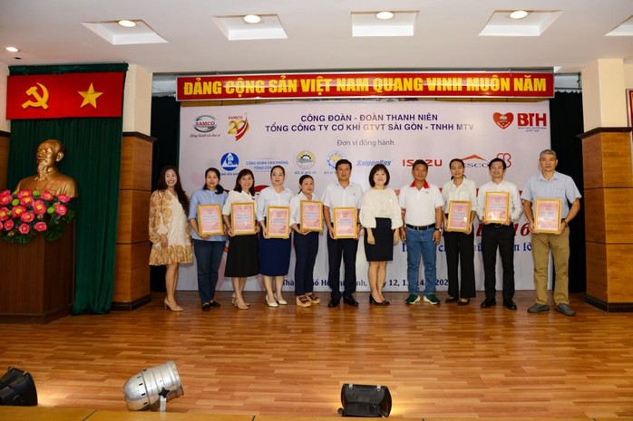 Ấm áp, ý nghĩa Chương trình hiến máu nhân đạo “Trái tim nhân ái”- Ảnh 1. Ấm áp, ý nghĩa Chương trình hiến máu nhân đạo “Trái tim nhân ái”- Ảnh 1.