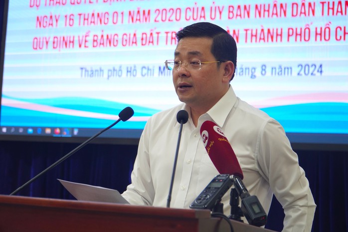 Giám đốc Sở Tài nguyên và Môi trường TP HCM Nguyễn Toàn Thắng phát biểu tại hội nghị. Ảnh: QUỐC ANH Giám đốc Sở Tài nguyên và Môi trường TP HCM Nguyễn Toàn Thắng phát biểu tại hội nghị. Ảnh: QUỐC ANH