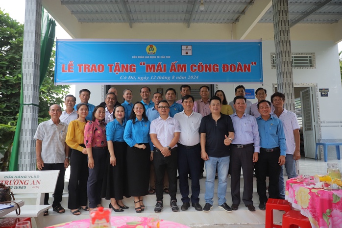 Cần Thơ: Trao Cần Thơ: Trao