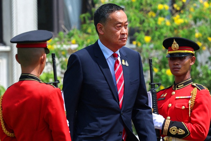 Thủ tướng Thái Lan Srettha Thavisin chào đón Quốc vương Brunei Hassanal Bolkiah tại Tòa nhà Chính phủ ở Bangkok - Thái Lan hồi tháng 4-2024 Ảnh: REUTERS Thủ tướng Thái Lan Srettha Thavisin chào đón Quốc vương Brunei Hassanal Bolkiah tại Tòa nhà Chính phủ ở Bangkok - Thái Lan hồi tháng 4-2024 Ảnh: REUTERS