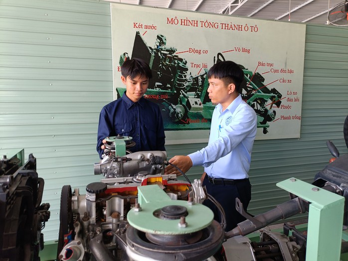 Bình Dương nâng chất nguồn lao động- Ảnh 1. Bình Dương nâng chất nguồn lao động- Ảnh 1.