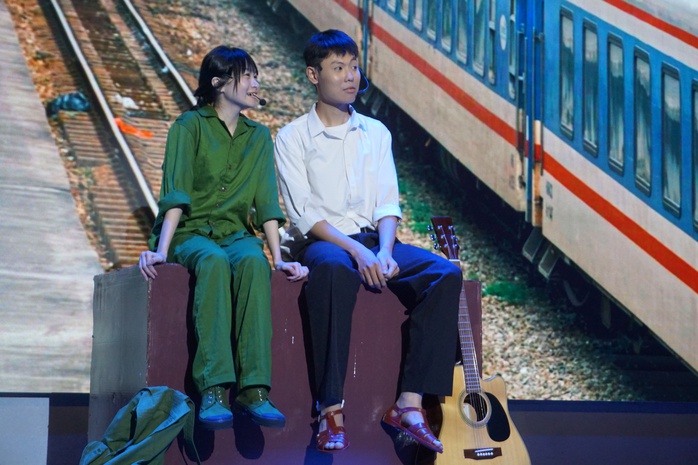 Nhạc kịch "Áng cười đỏ": Tổ quốc, niềm tự hào thiêng liêng- Ảnh 2. Nhạc kịch "Áng cười đỏ": Tổ quốc, niềm tự hào thiêng liêng- Ảnh 2.