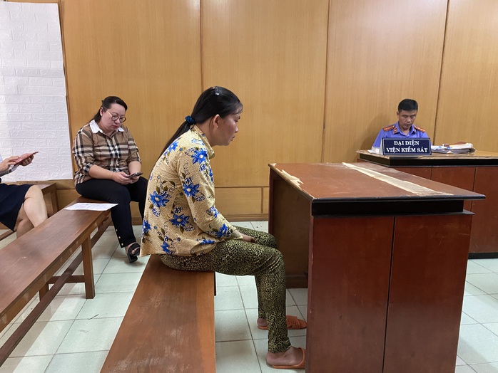 Nữ giúp việc trộm 3 gói vàng của chủ tiệm vàng- Ảnh 1. Nữ giúp việc trộm 3 gói vàng của chủ tiệm vàng- Ảnh 1.