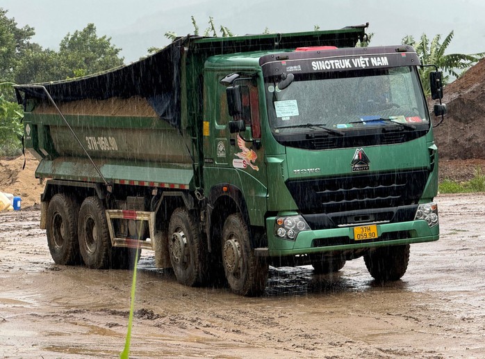 Doanh nghiệp khai thác cát cấp cho cao tốc phớt lờ chỉ đạo?- Ảnh 3. Doanh nghiệp khai thác cát cấp cho cao tốc phớt lờ chỉ đạo?- Ảnh 3.