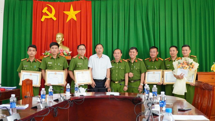 Lời khai của tài xế xe đông lạnh hiếp dâm cô gái trong đêm vắng- Ảnh 1. Lời khai của tài xế xe đông lạnh hiếp dâm cô gái trong đêm vắng- Ảnh 1.