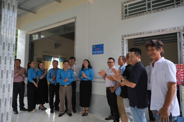 Cần Thơ: Trao Cần Thơ: Trao