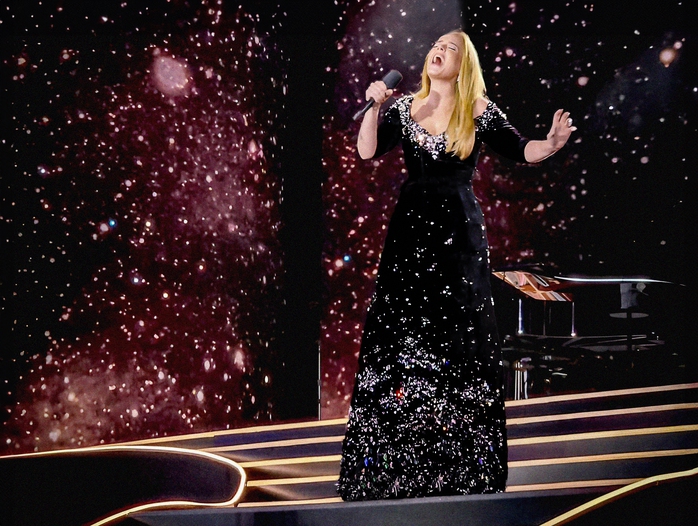 Nhà thiết kế Việt khiến Adele "mê mệt"- Ảnh 1. Nhà thiết kế Việt khiến Adele "mê mệt"- Ảnh 1.