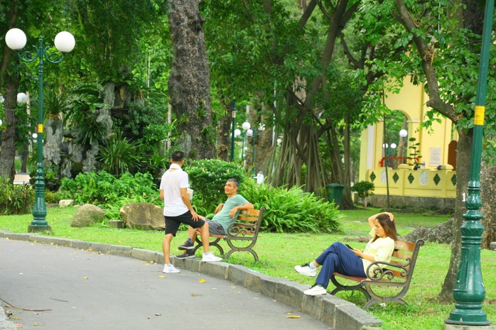 Hình ảnh Công viên Tao Đàn sau vụ gãy cây làm 5 người thương vong- Ảnh 12. Hình ảnh Công viên Tao Đàn sau vụ gãy cây làm 5 người thương vong- Ảnh 12.