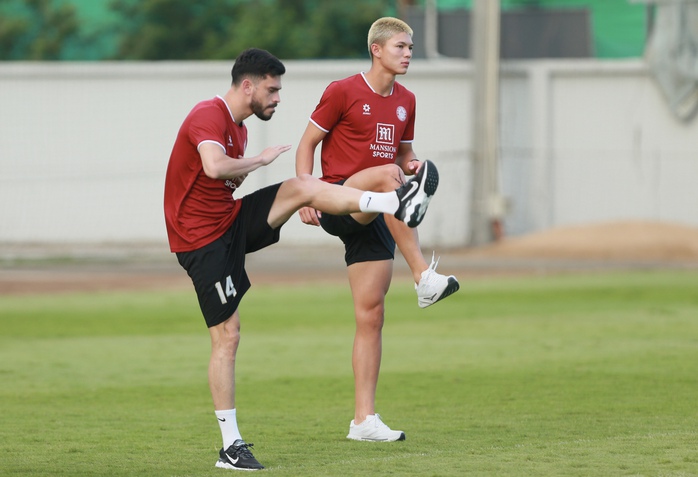 Tuyển thủ Malaysia của CLB TP HCM: "V-League cạnh tranh hơn Malaysia League"- Ảnh 2. Tuyển thủ Malaysia của CLB TP HCM: "V-League cạnh tranh hơn Malaysia League"- Ảnh 2.