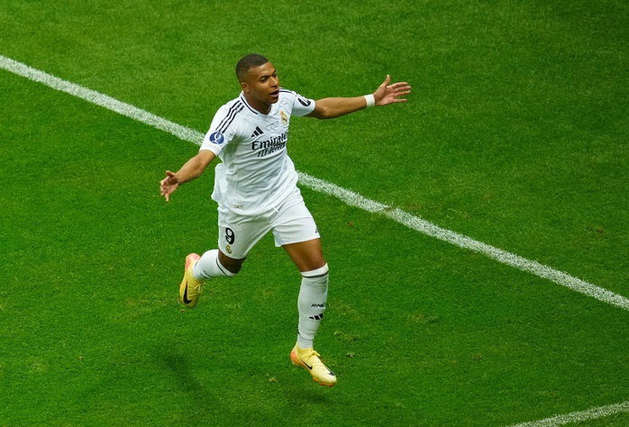 Real Madrid thắng Atalanta trận Siêu cúp, Mbappe có danh hiệu châu Âu đầu tiên- Ảnh 6. Real Madrid thắng Atalanta trận Siêu cúp, Mbappe có danh hiệu châu Âu đầu tiên- Ảnh 6.